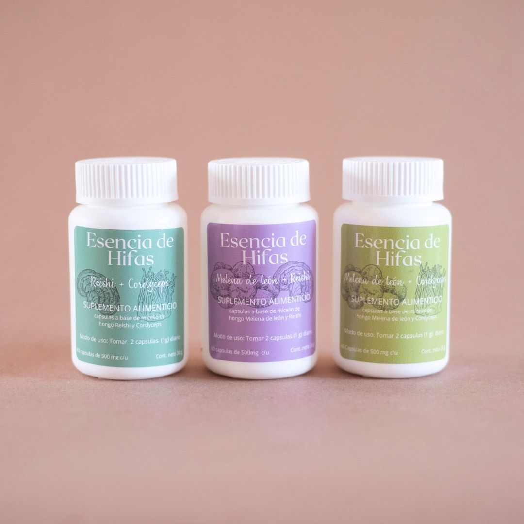 Capsulas de mezclas de hongos adaptógenos Melena de León, Reishi y Cordyceps.