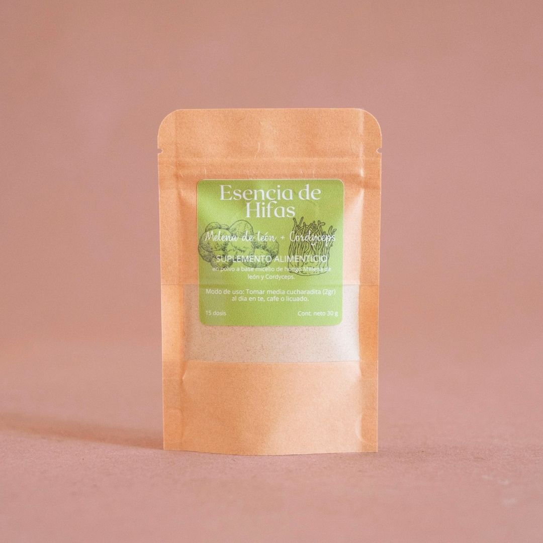 Suplemento natural en polvo a base de la mezcla de los hongos adaptógenos Cordyceps y Melena de León.