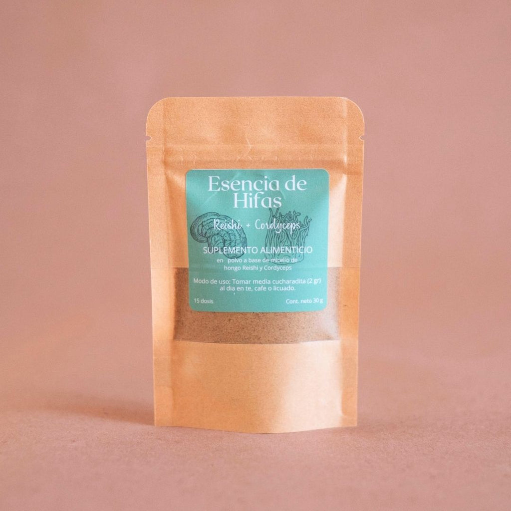 Suplemento natural en polvo a base de la mezcla de los hongos adaptógenos Reishi y Cordyceps.